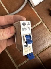 Old Style WYLEX 16A 60898 TypeB MCB CIRCUIT BREAKER PLUG IN B40 + Fuse Carrier