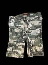 Junior Girls Camouflage Cargo Shorts Size 11