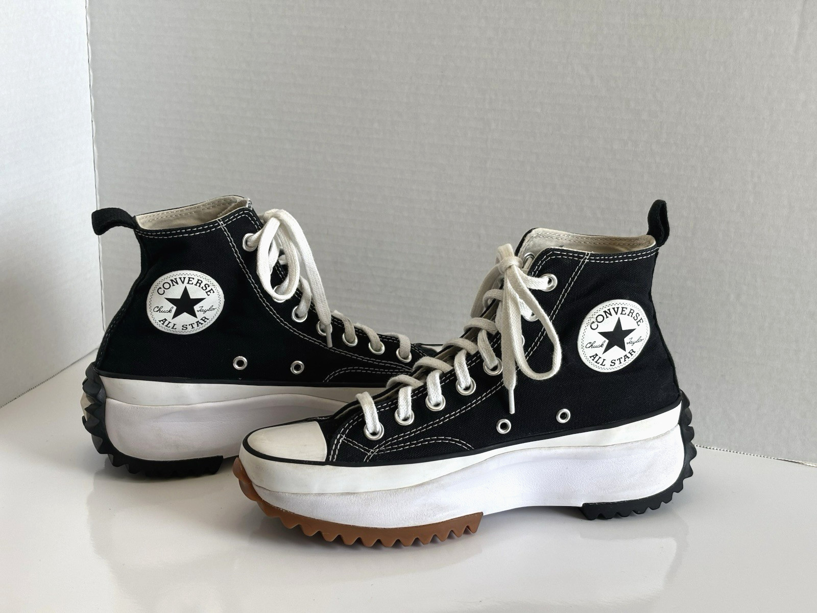 Converse Run Star Hike Women's 8 Black White Chunky Platform High Top Sneakers