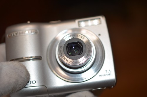 OLYMPUS FE-210 Camera w/ 7.1 Mega Pixels, 3x Optical Zoom Tested Working xd card - Picture 12 of 14
