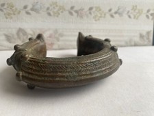 Afrique superbe et ancien bracelet, monnaie, esclave en bronze 547 grammes