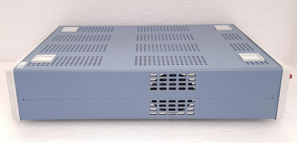 Rohde & Schwarz HMP2020 Programmable Bench Power Supply 2 Output 32V 10A - Image 4 of 4