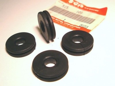 Suzuki gsxr750 gsf1200 gsx1300 oem Rubber Cushion Grommet fairing cowling spacer