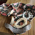 Vintage  6 Pieces Of Vintage Pearl Themed Jewelry All Wearable And Clean — photo 1