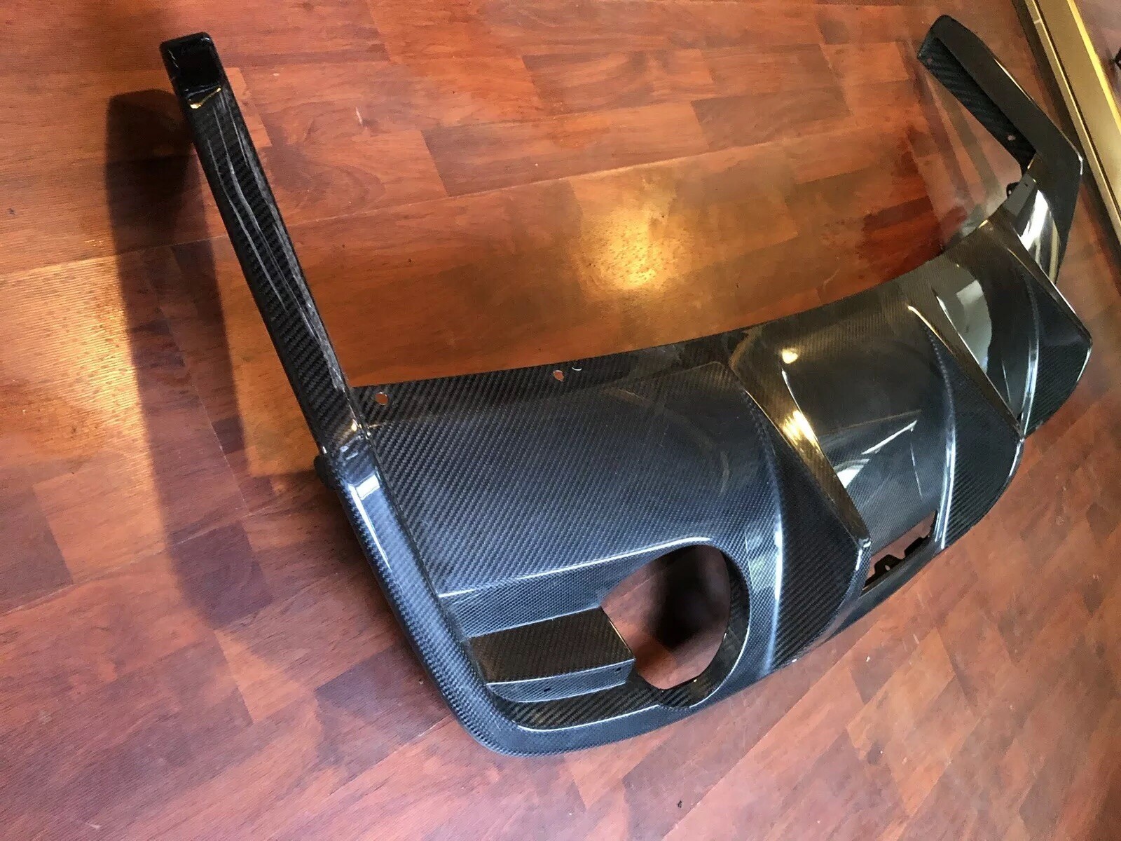 Aston Martin DBS Rear Bumper Diffuser Carbon Fiber 8d33-17e955-ae OEM