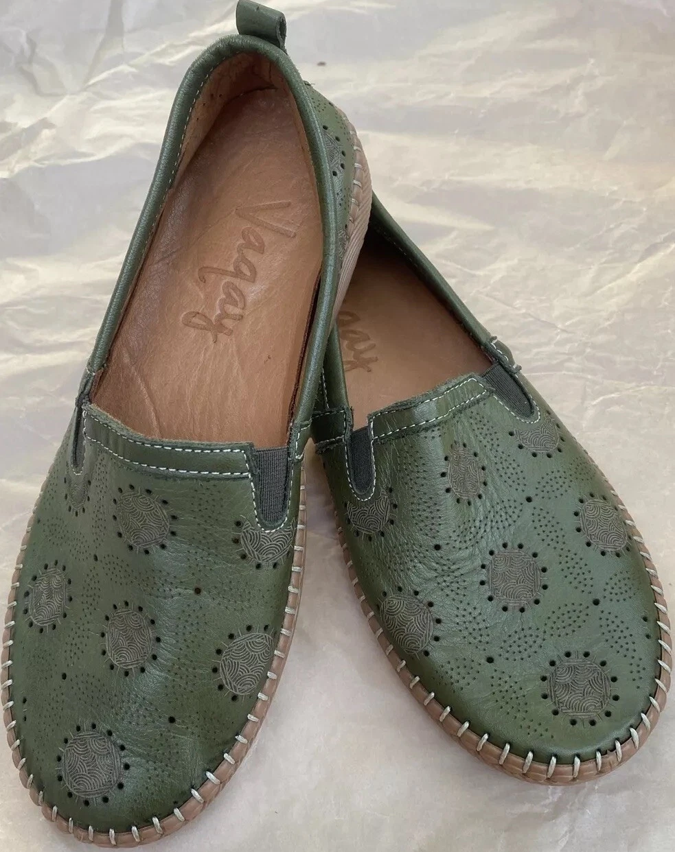 Vaqay Petra Perforated Comfort Leather Flats Sz 37 Olive Summer Beach Europe