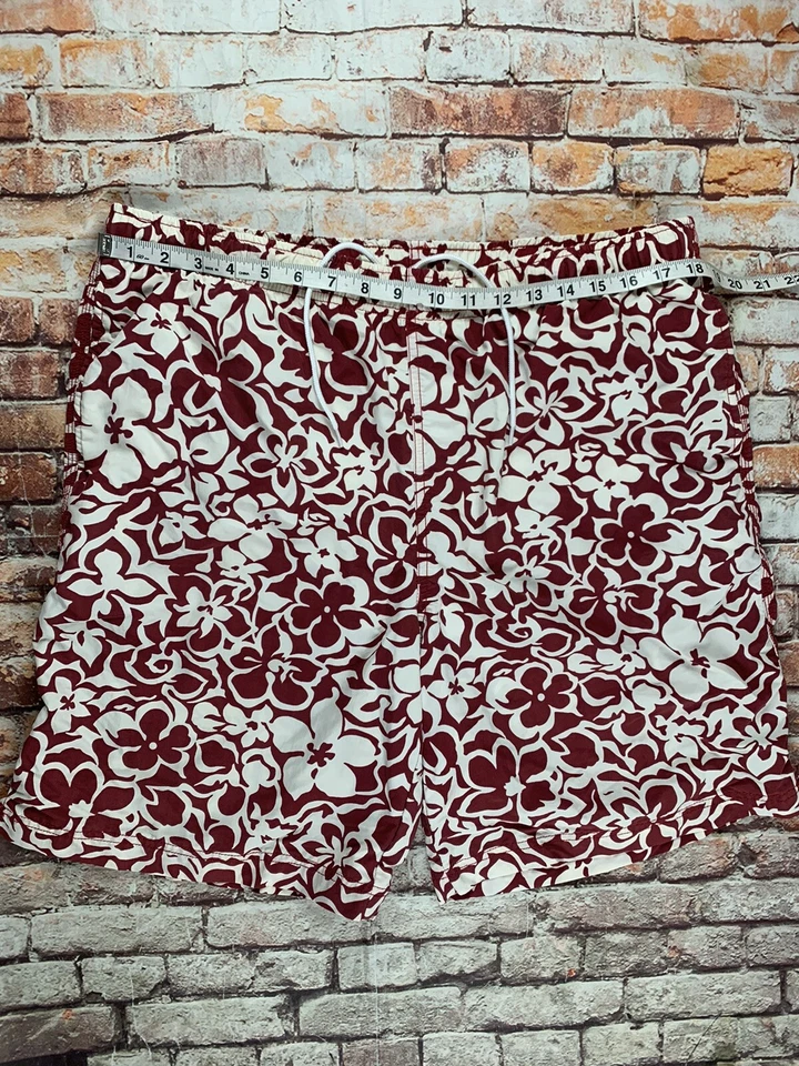 Bañador Lands End para hombre grandes pantalones cortos florales forrados de hibisco Foto 2 de 4