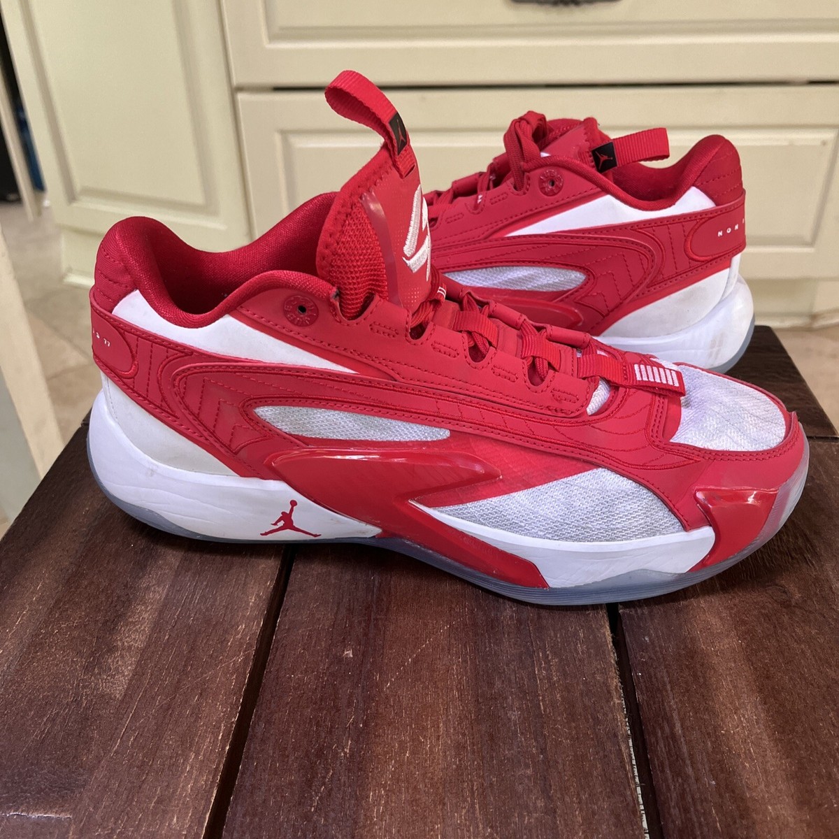 Mens 8.5M - Jordan Luka 2 TB University Red - Indoor Wear