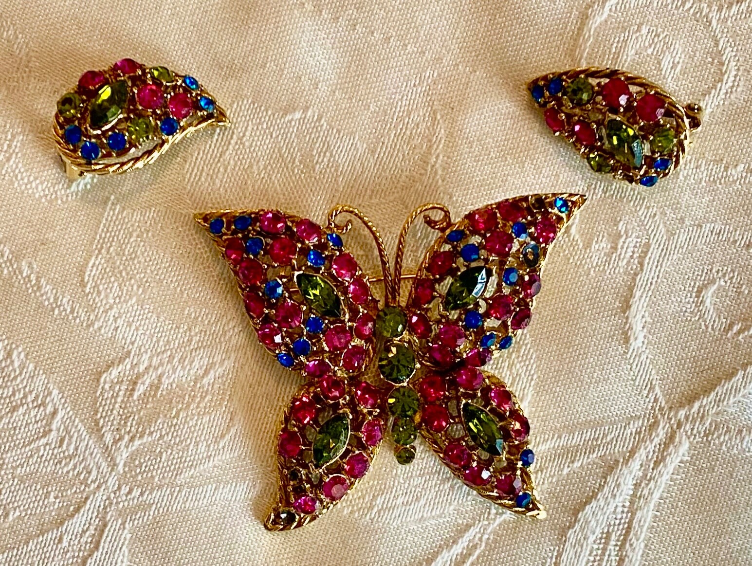 Picture 1 of 4