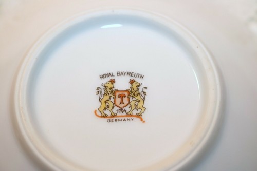 Royal Bayreuth Germany Demitasse Tan White 2 3/8"h Cup & 4 1/2" Saucer - Picture 7 of 7