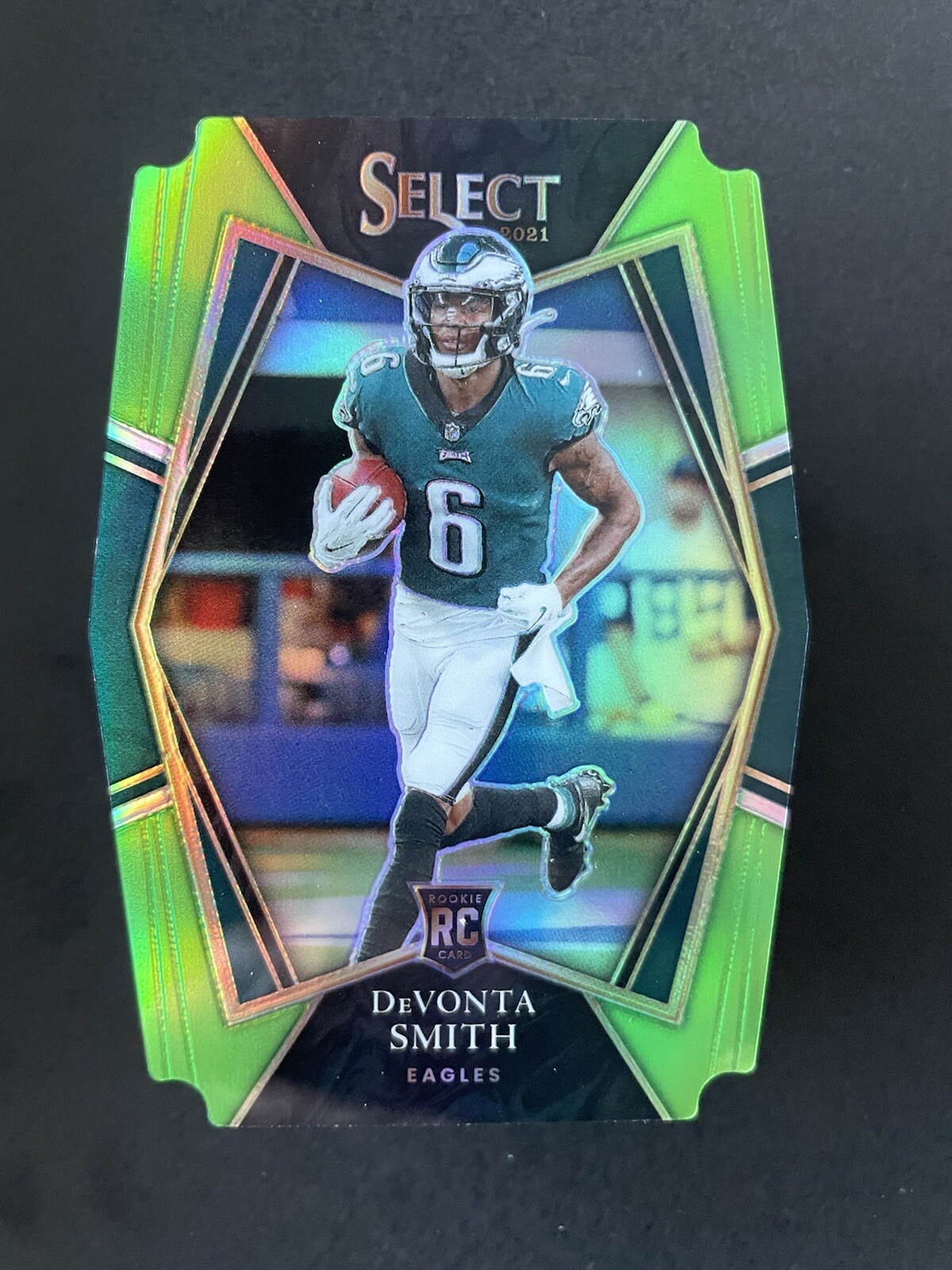 2021 Select DeVonta Smith GREEN Prizm Premier Level Die Cut RC - #/349