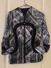 Lululemon Reversible Jacket FIND YOUR BLISS JACKET Black / White SZ 6