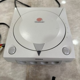 Sega Dreamcast Console Bundle w/ 4 Controllers, 4 VMU&rsquo;s,2 Controller Ext WORKING