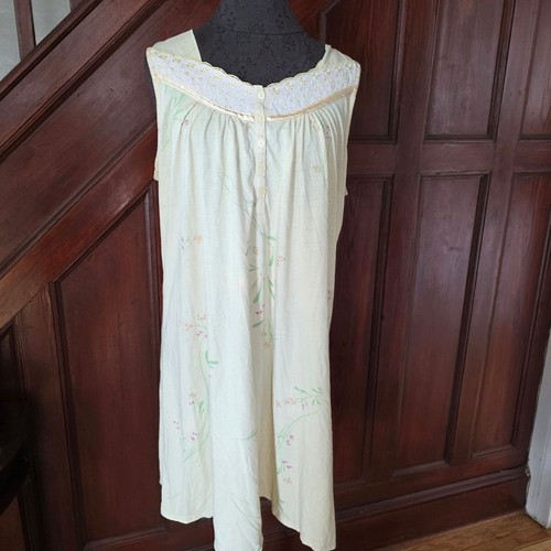Tender Lemon Yellow Embroidered Sleeveless Nightgown XL Floral & Lace