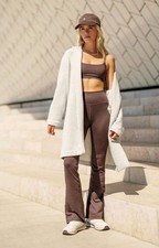 Vuori Halo Slim Flare DreamKnit Pants size M in Java Heather