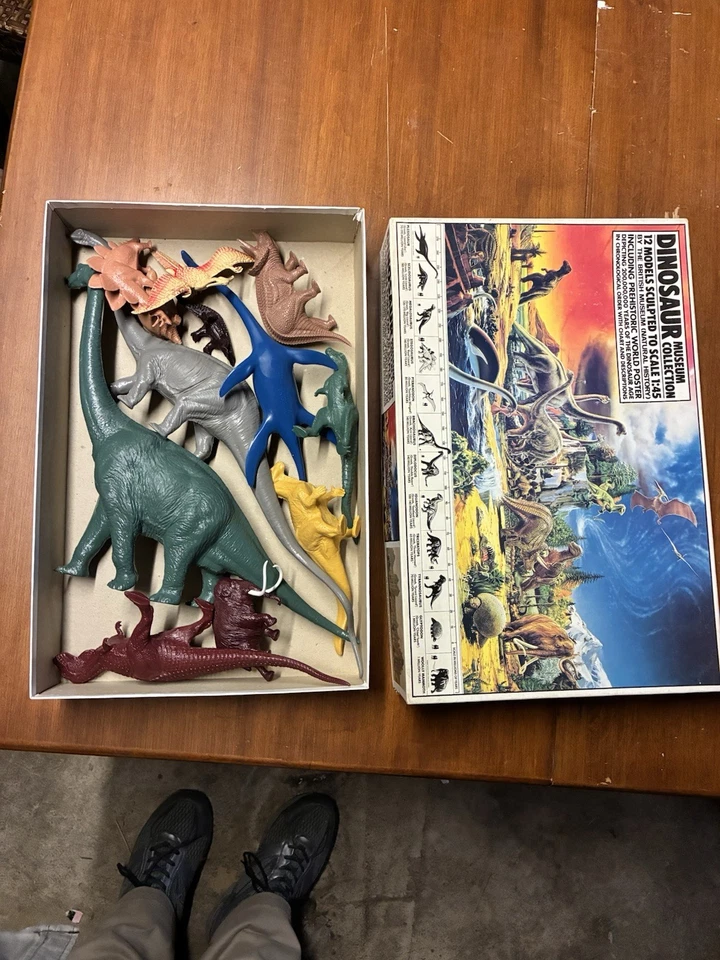 Vintage British Museum Dinosaur Museum Collection Set – 12 Model Figures - Image 3 of 4