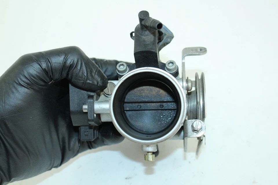 04-05 BMW R1100S 1100S Cuerpo del acelerador con inyector Foto 2 de 4