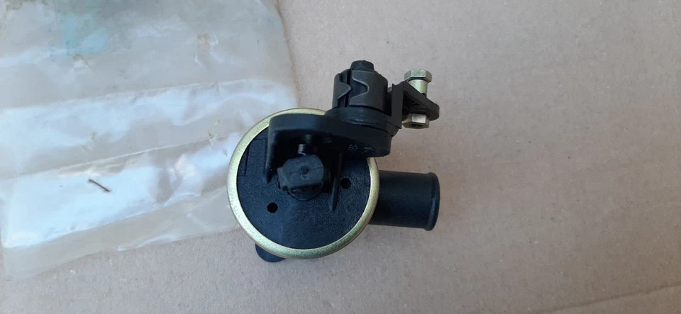 RUBINETTO RISCALDAMENTO IPRA 83635-82333981-LANCIA BETA-FULVIA-FIAT 125-132- Foto 3 de 4