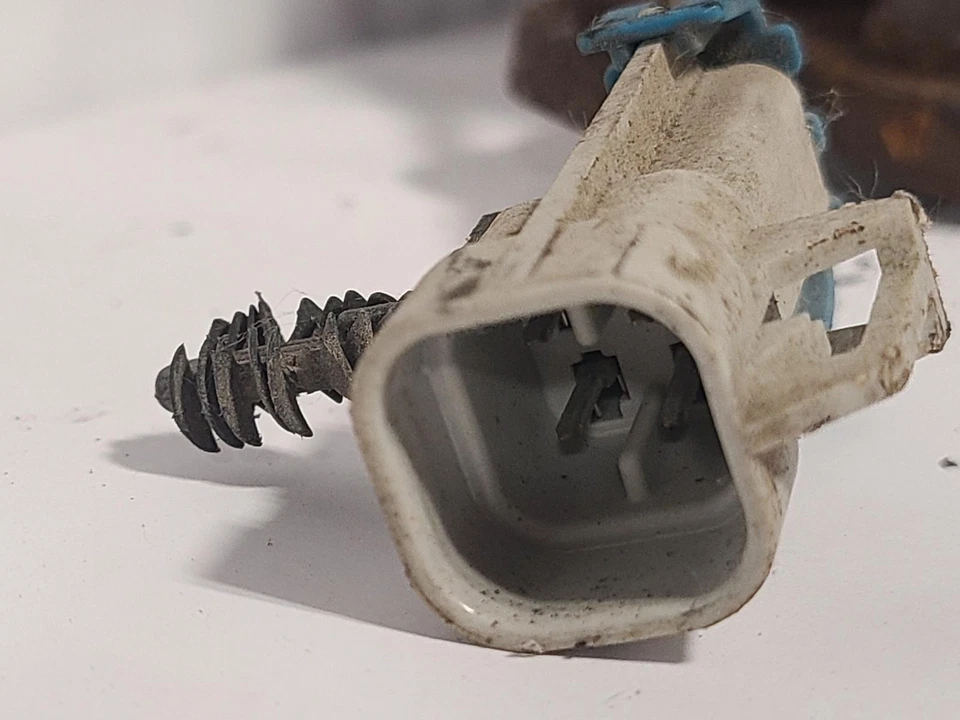 Used Rear Right Exhaust Manifold fits: 2002 Cadillac Seville Right Grade A - Image 3 of 4