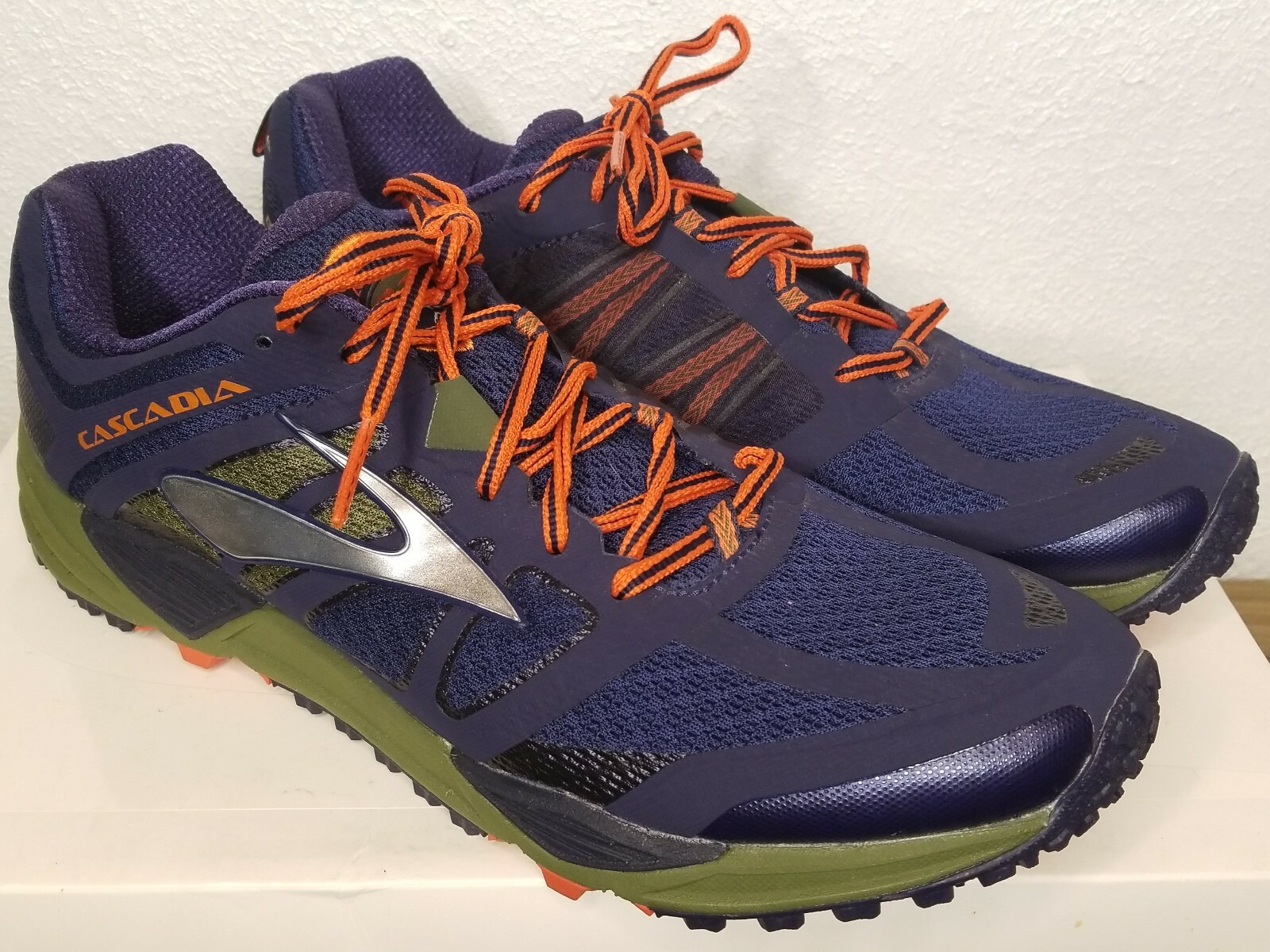 brooks cascadia 3 online