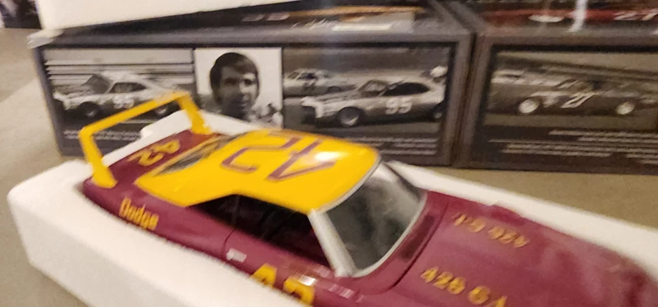 Marty Robbins #42 1969 Charger Daytona 1/24 By University of Racing NIB - Image 4 of 4
