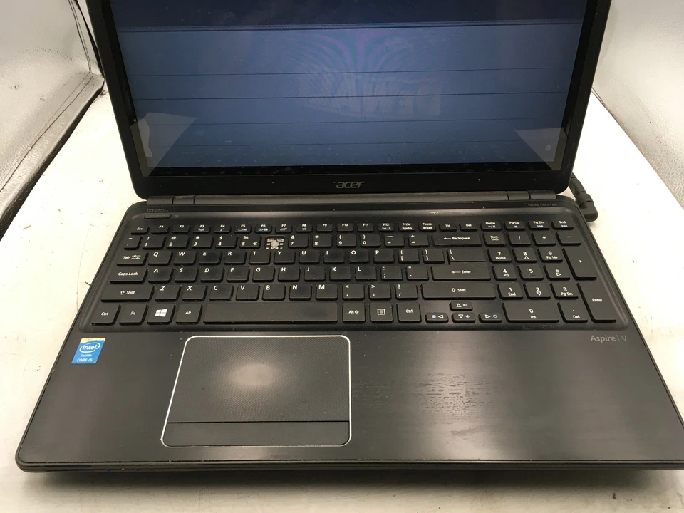 ACER ASPIRE V5 561P 6869 -FOR PARTS- Intel Core i5-4200U - 4GB RAM -15"-READ-BB - Image 3 of 4