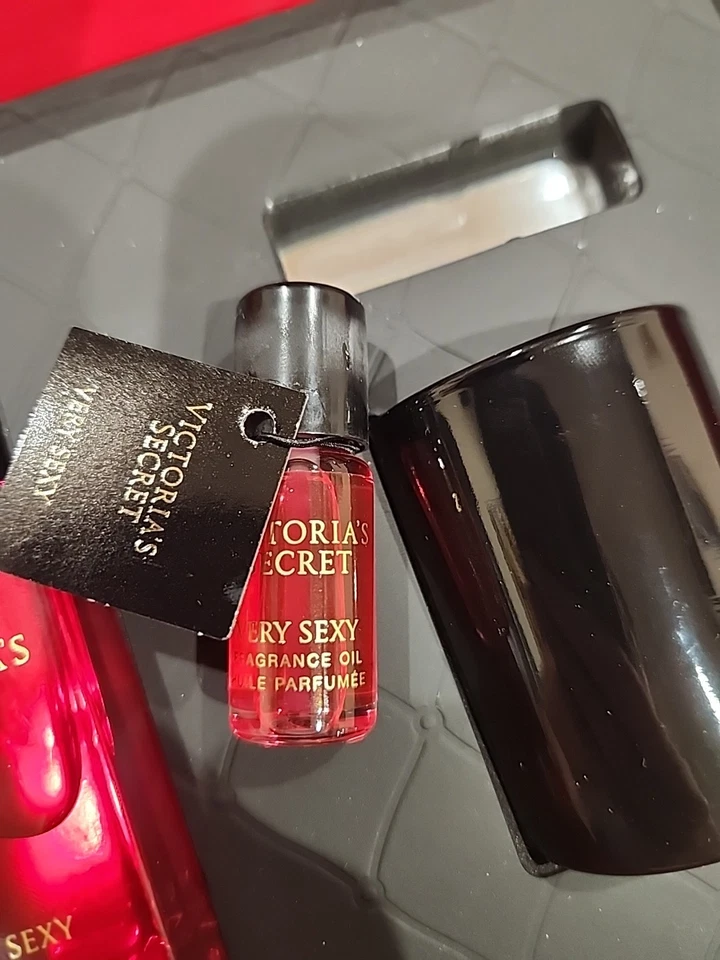 VICTORIA'S SECRET PARFUM 3 PEÇAS CONJUNTO DE FRAGRÂNCIA ÓLEO CORPORAL MASSAGEM VELA MUITO SEXY - Imagem 3 de 4