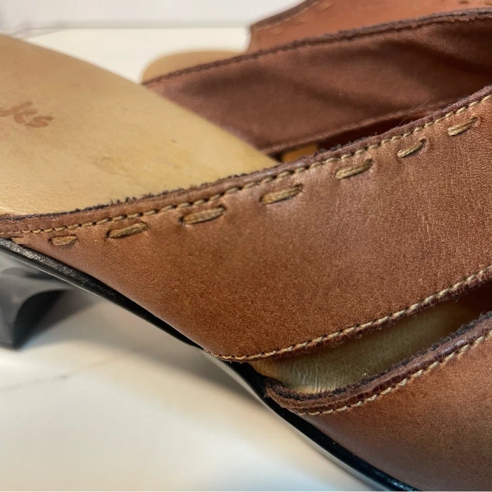 Zuecos/mulas Clarks de cuero marrón para mujer - estilo cómodo sin cordones talla 10 Foto 3 de 4