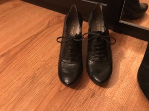 me too black booties