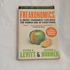 Freakonomics by Levitt & Dubner Paperback Economics Popular Culture
