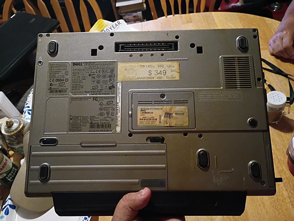 Dell Latitude 14in. (60GB, 1.83GHz, 1GB) Notebook/Laptop - Gray - D620 - Image 4 of 4