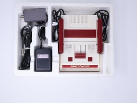 Nintendo Japanese Famicom NES Console in Box CIB Cords Manuals HCV-001 US Seller