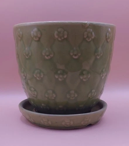 SHAWNEE Flowerpot Planter Attached Saucer Quilted Daisy Green 4.75" Mid-Century