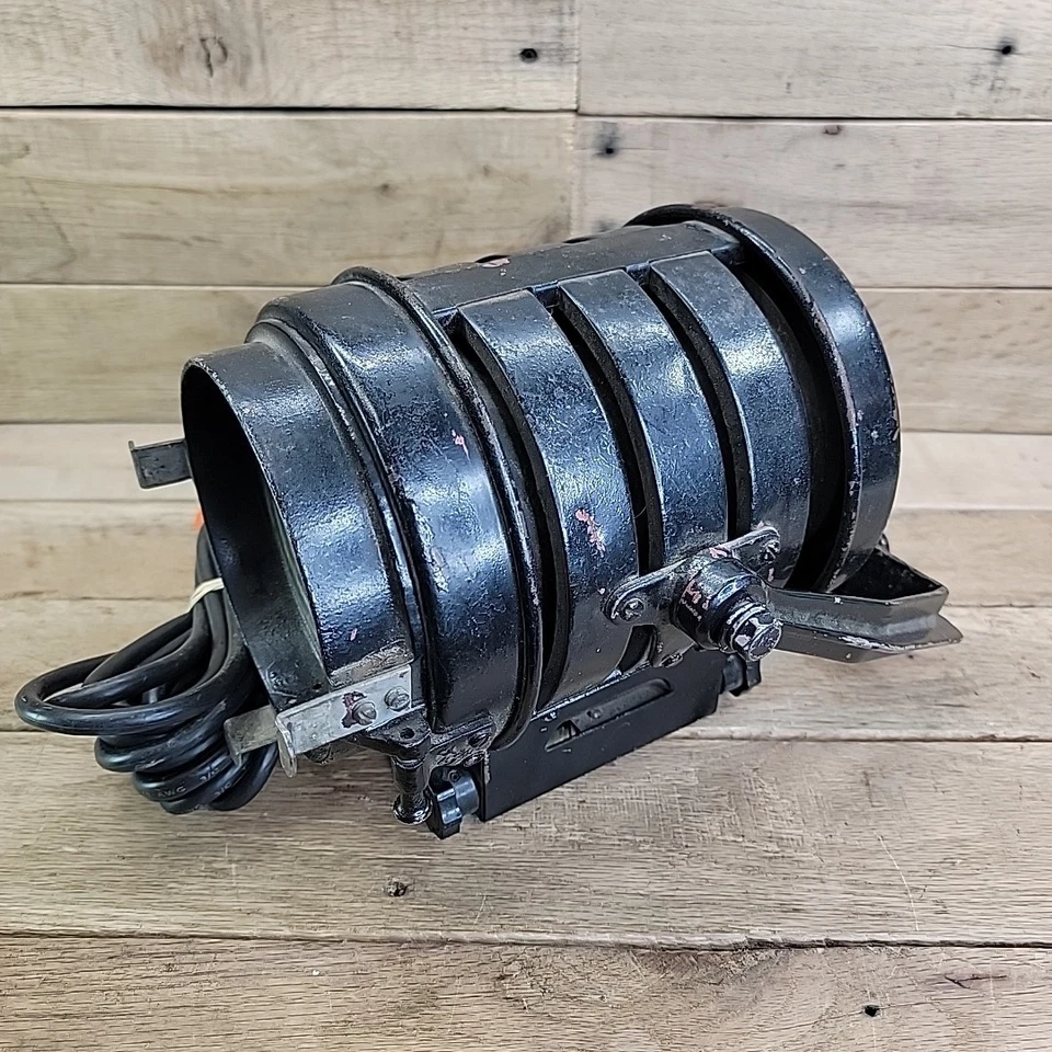 Vintage Mole Richardson Tweenie 2 Solarspot Type 4821 Molequartz Light - Image 4 of 4