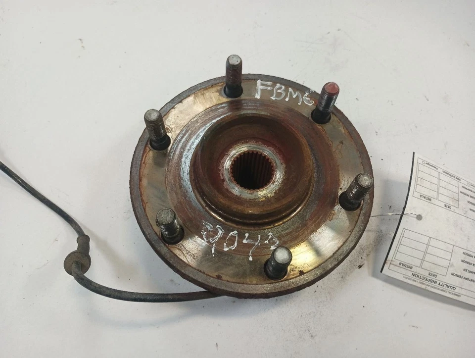 Buje delantero Nissan Titan 12024408 2006 Foto 4 de 4