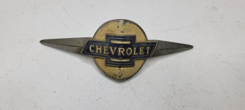 1934 1935 (1936 Truck) Chevy Radiator Grill Emblem Badge Chevrolet Broken