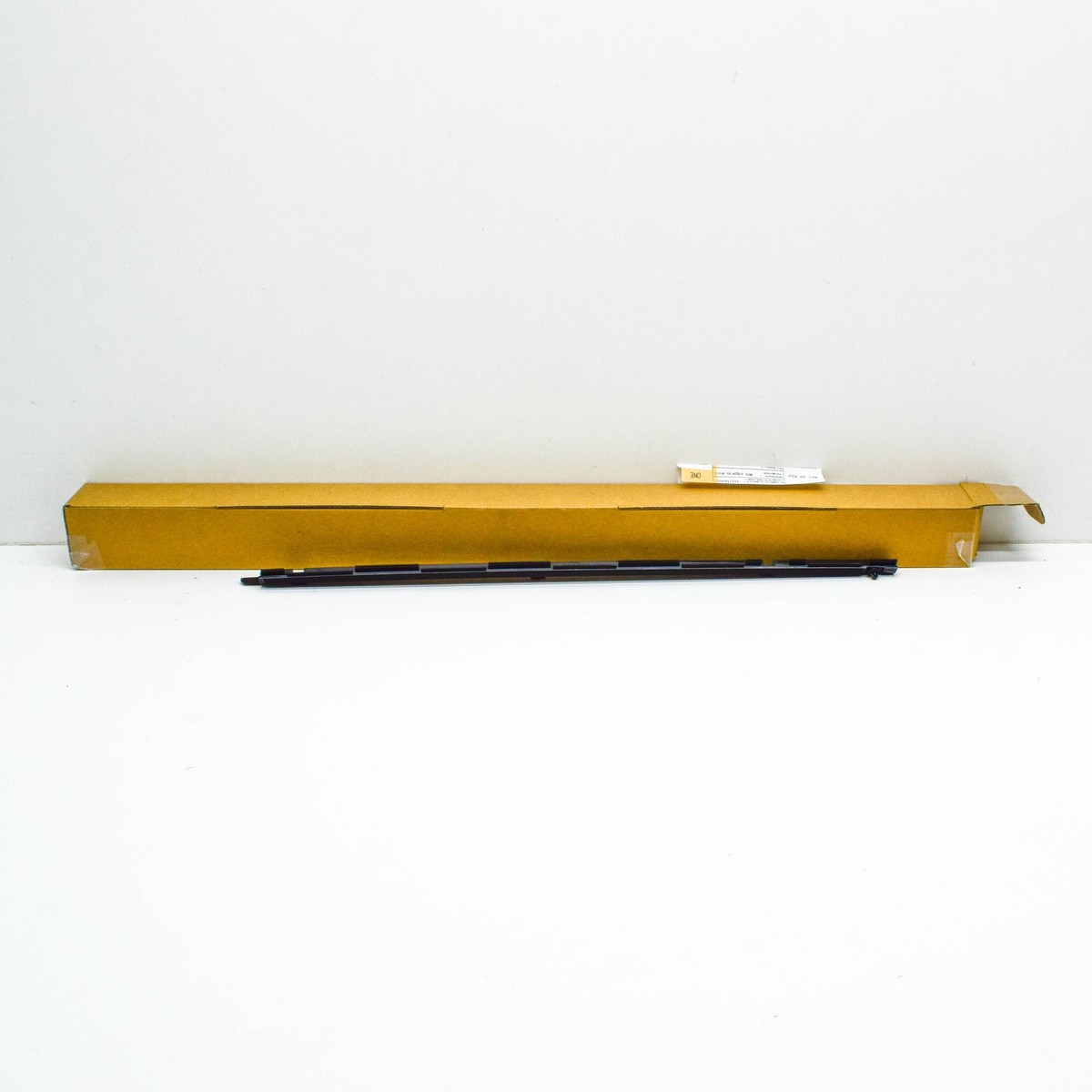 MINI F54 Right Side Pnael Retain Strip Trim 7491334 51377491334  