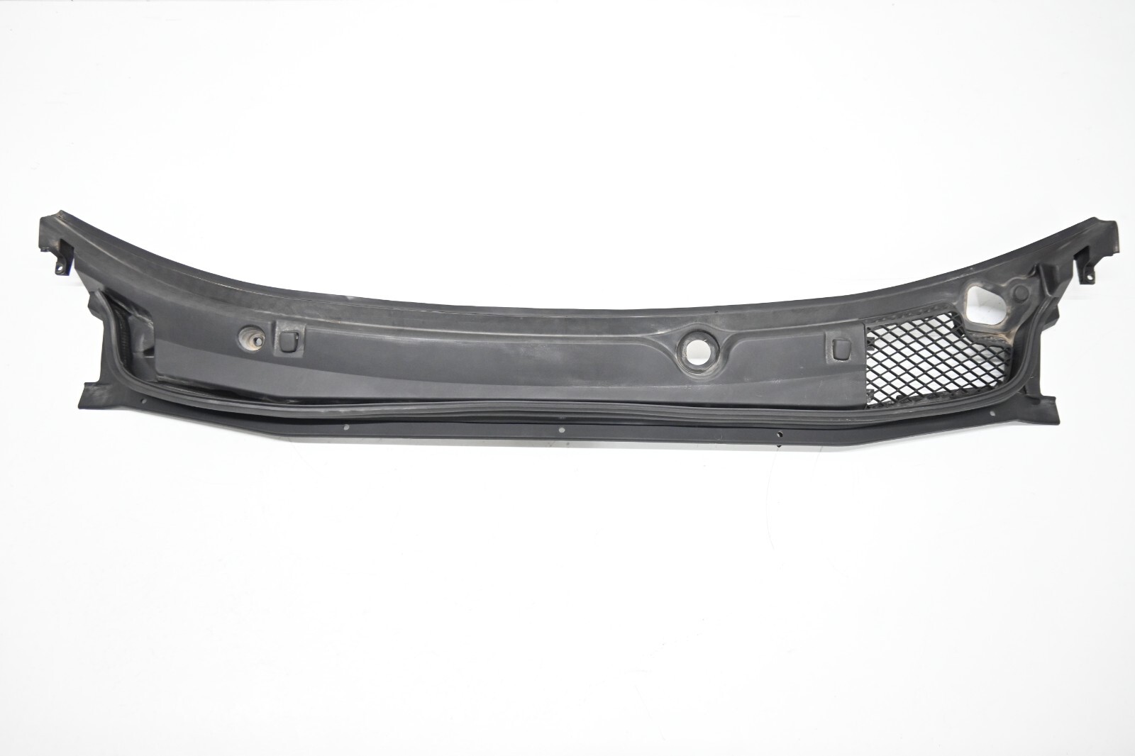 ⭐ 03-12 Maserati Quattroporte Front Windshield Wiper Cowl Panel Trim 31k Oem