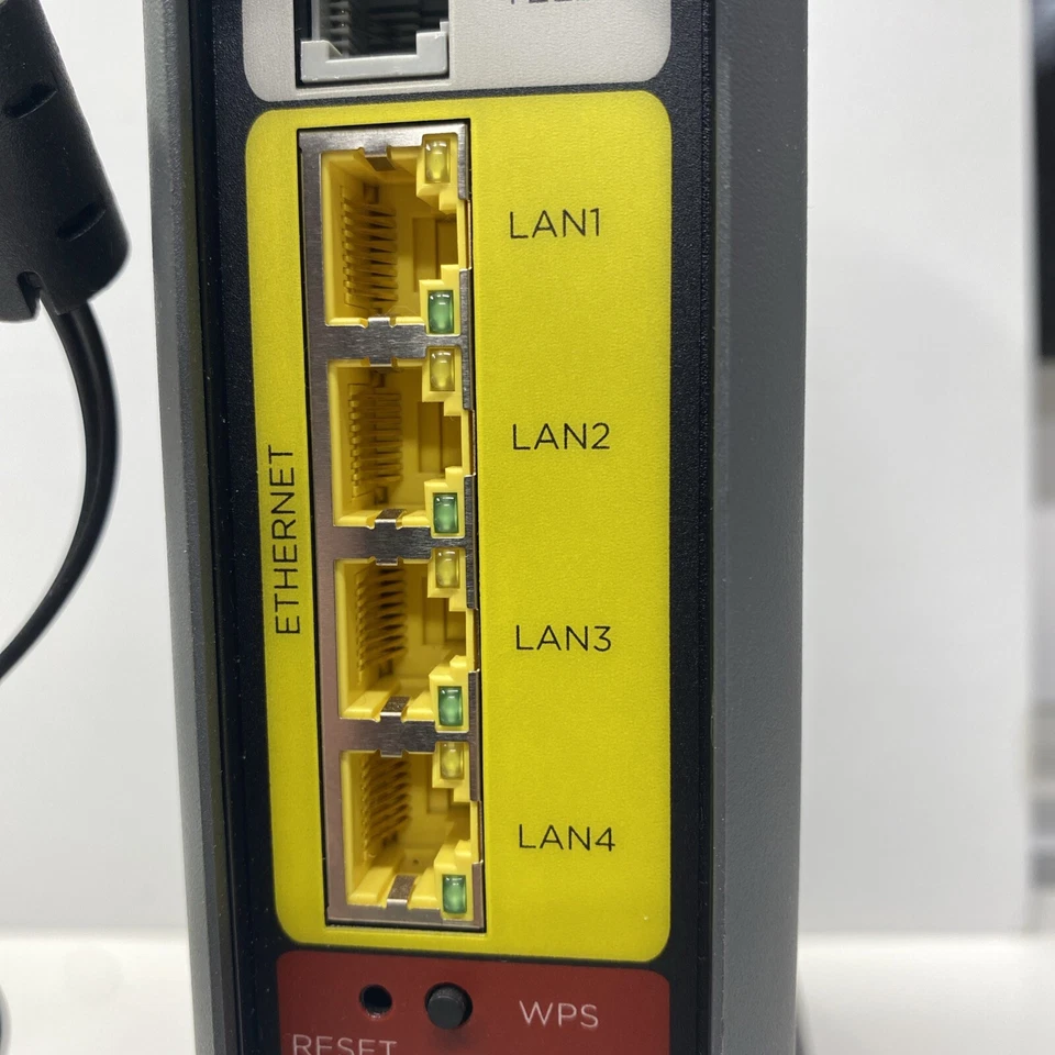 Motorola MG7711 Black 24x8 Cable Modem Plus AC1900 Router With AC Power Adapter - Image 2 of 4