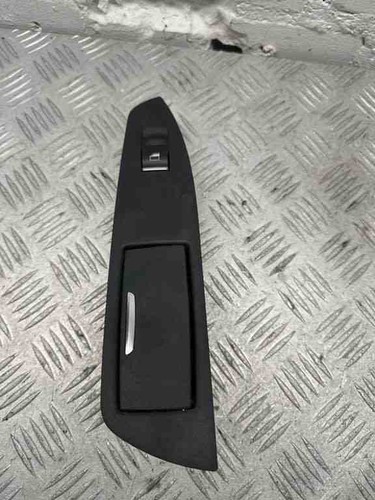 BMW 7 F01, F02 Schalter für Fensterheber hinten rechts 9163527 2.98 30502750