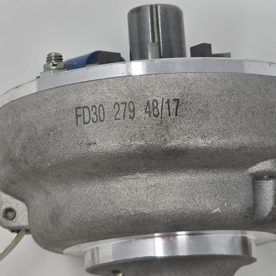 Distribuidor Spectra Premium FD30 con engranaje distribuidor de acero para Ford 302, 351 Foto 4 de 4