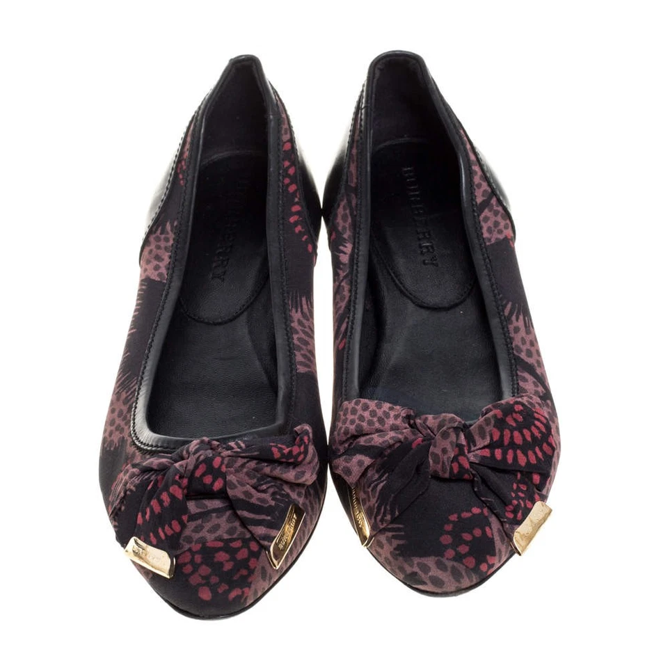 Zapatos planos de ballet Burberry con lazo satinado estampado negro talla 38 Foto 3 de 4