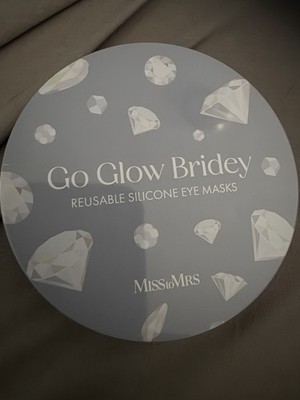 Miss to Mrs Go Glow Bridey Reusable Silicone Cooling Depuffing Eye Mask