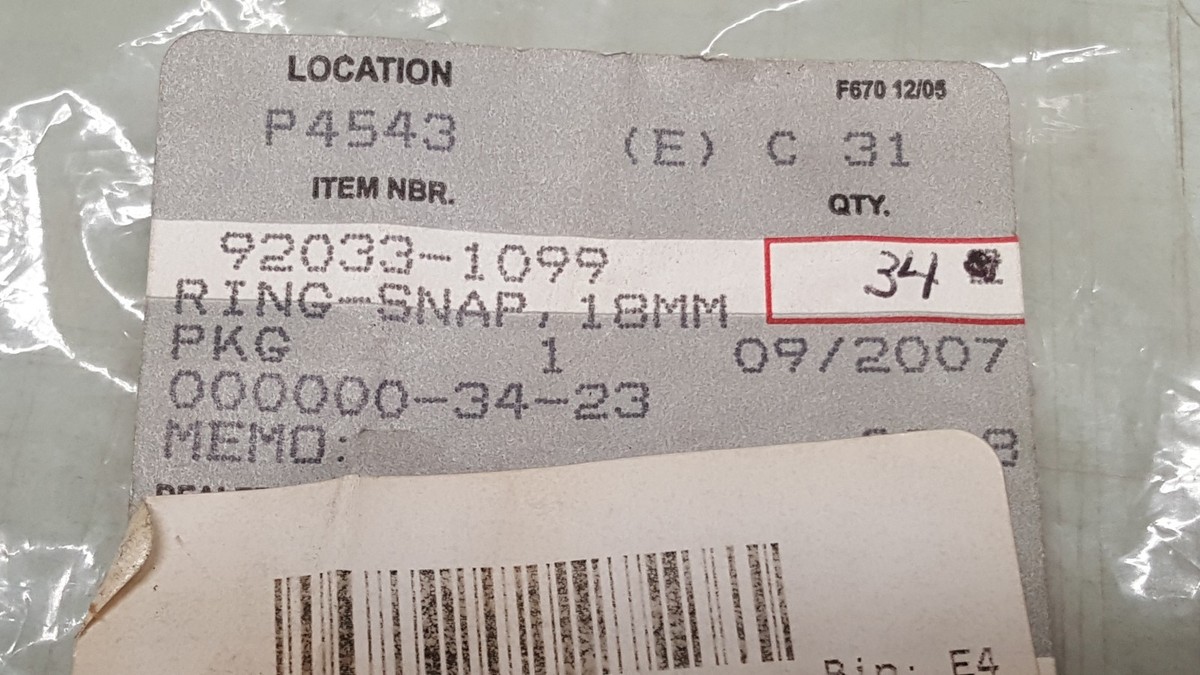 Lot of 12 OEM Kawasaki Piston Pin Circlips Snap Rings 92033-1099