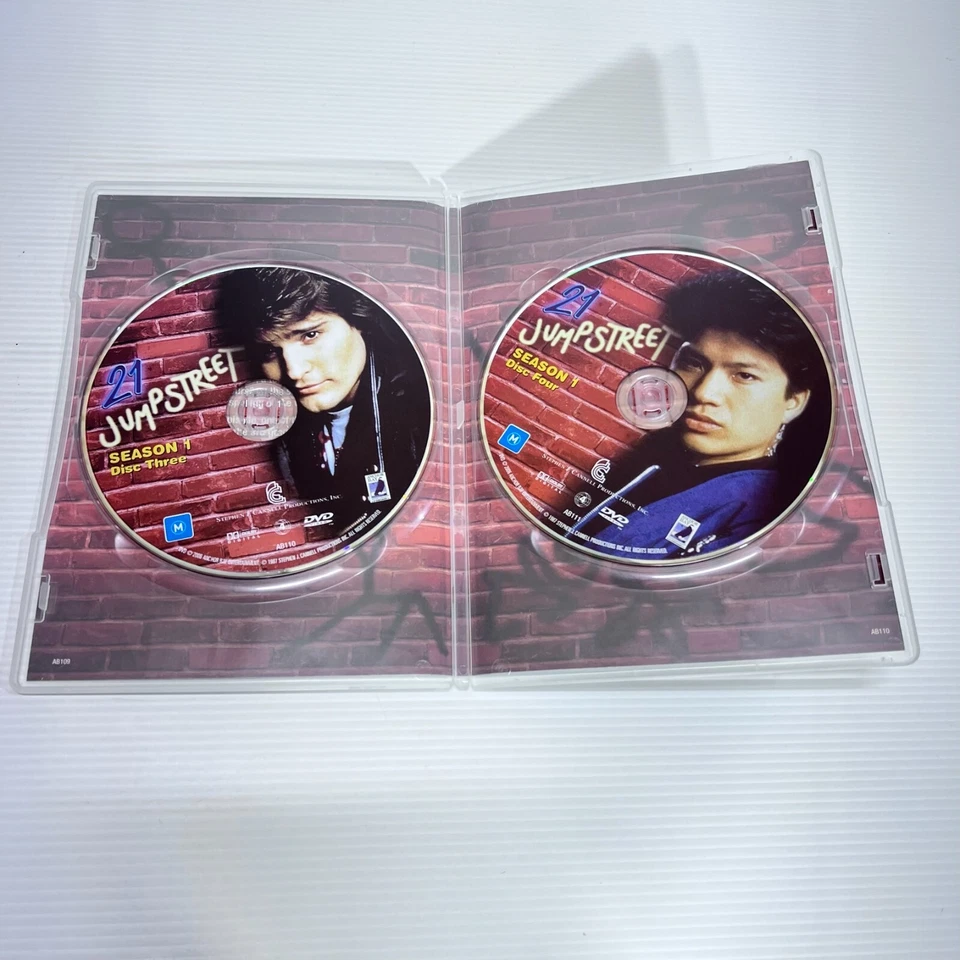 21 Jump Street Season 1 DVD Box Set Johnny Depp Police Cops Crime Investigation  - Image 3 of 4