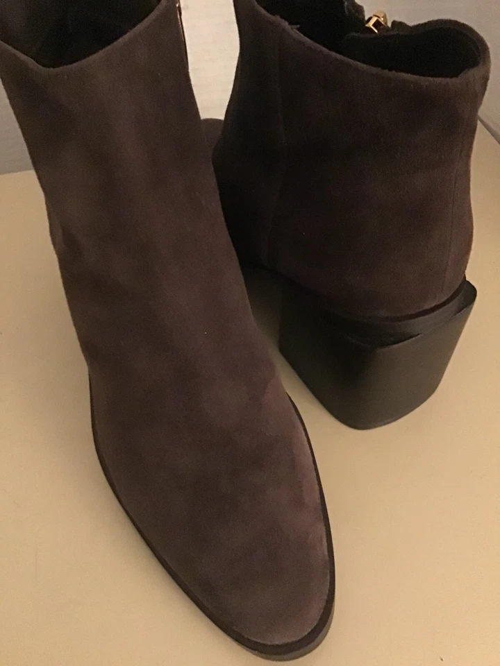 Vince Camuto women brown suede chelsea Kelmi boots Size 9 Euro 40 - Image 2 of 4