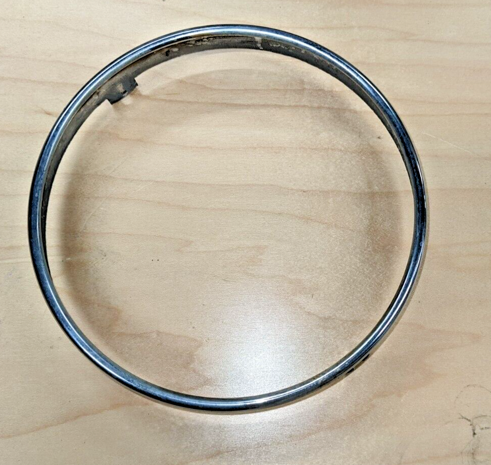 Mercedes w123 fog light chrome ring surround trim 230 280 300 D TD CD E