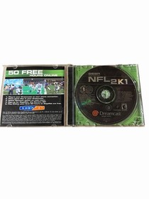 Sega Dreamcast  NFL 2K1 Randy Moss With Booklet