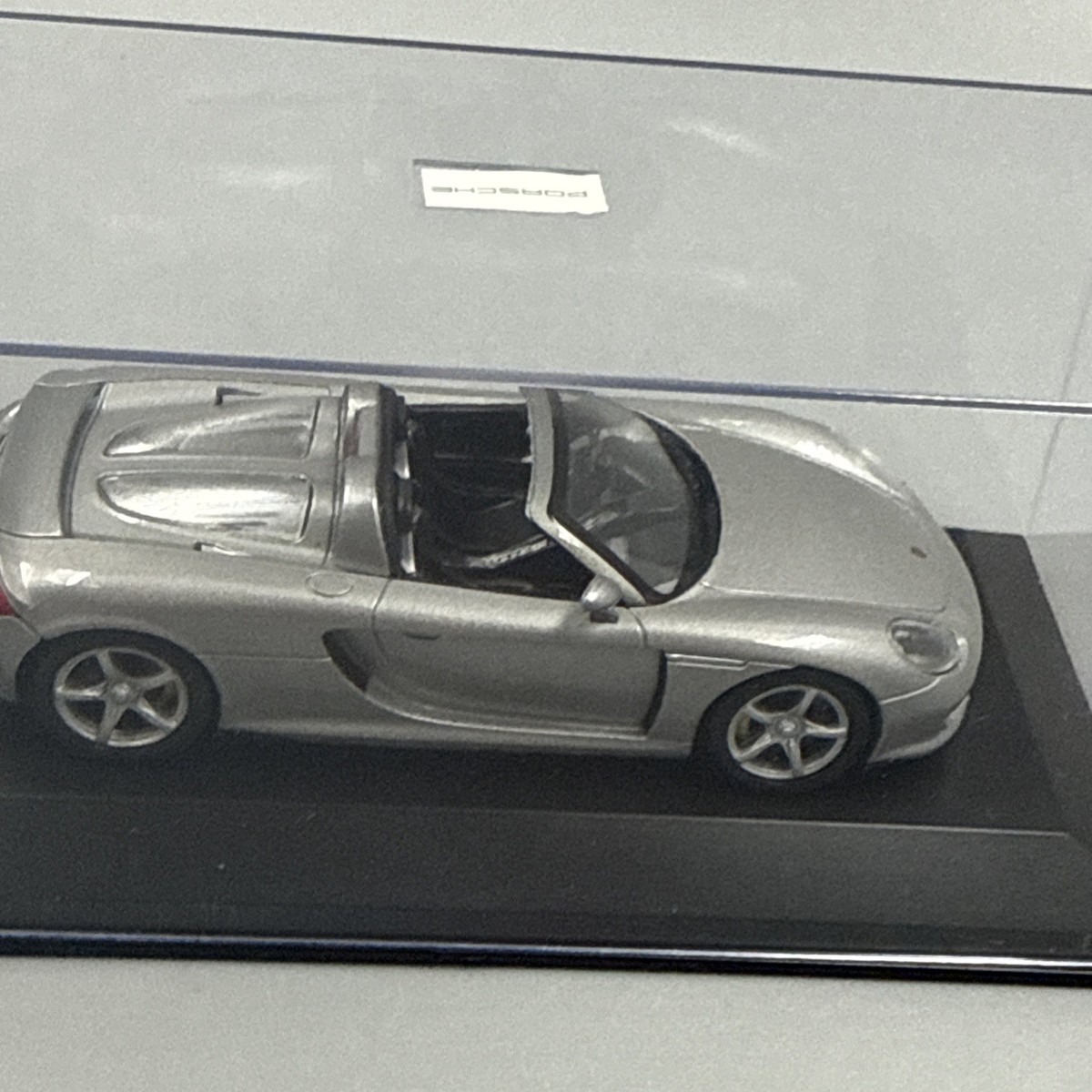 Porsche Carrera GT 2003 Silver Welly 1:43 Porsche Museum Die Cast