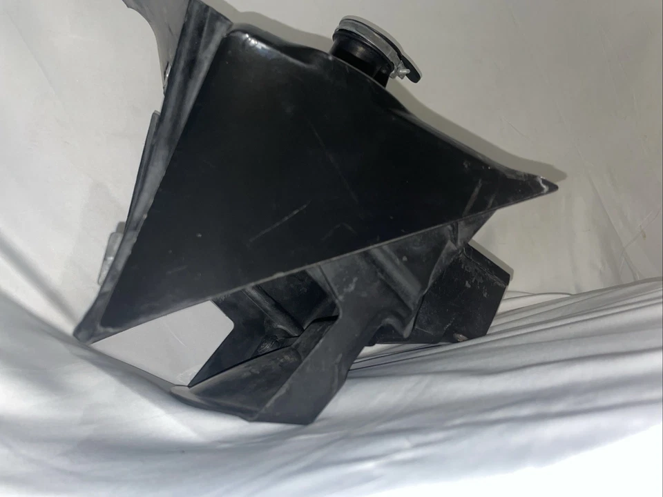 2004 2005 🧼 HONDA CRF250R OEM AIRBOX INTAKE AIR CLEANER 17250-KRN-000 CRF 250R - Image 3 of 4